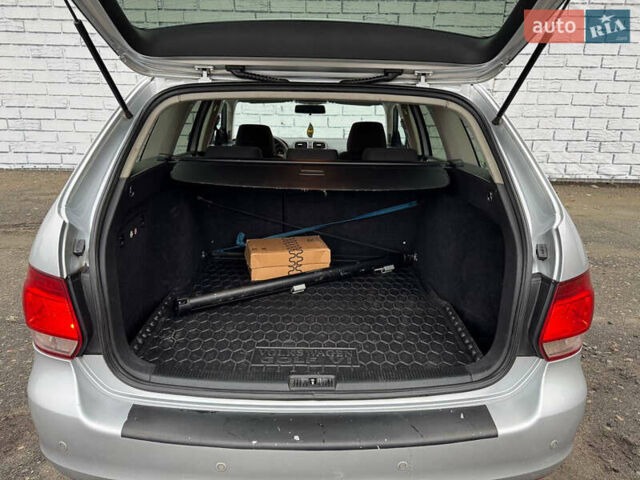 Серый Фольксваген Гольф, объемом двигателя 1.6 л и пробегом 202 тыс. км за 7500 $, фото 11 на Automoto.ua