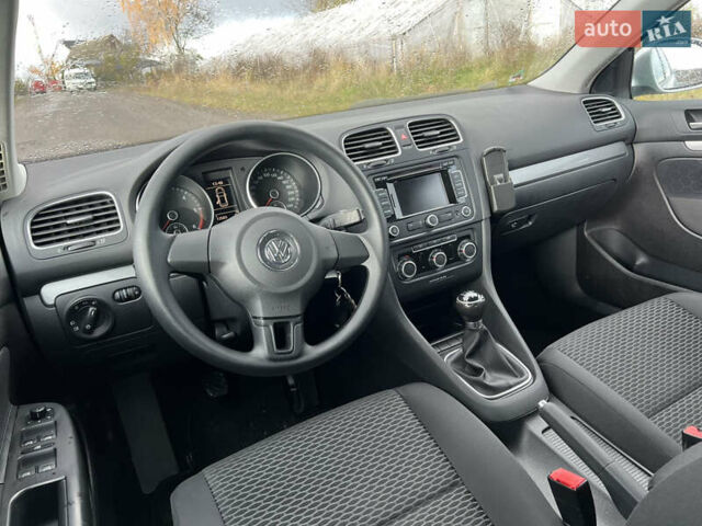 Сірий Фольксваген Гольф, об'ємом двигуна 1.6 л та пробігом 213 тис. км за 7100 $, фото 48 на Automoto.ua