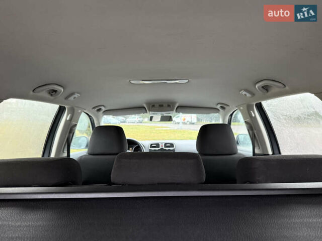 Серый Фольксваген Гольф, объемом двигателя 1.6 л и пробегом 298 тыс. км за 6550 $, фото 57 на Automoto.ua