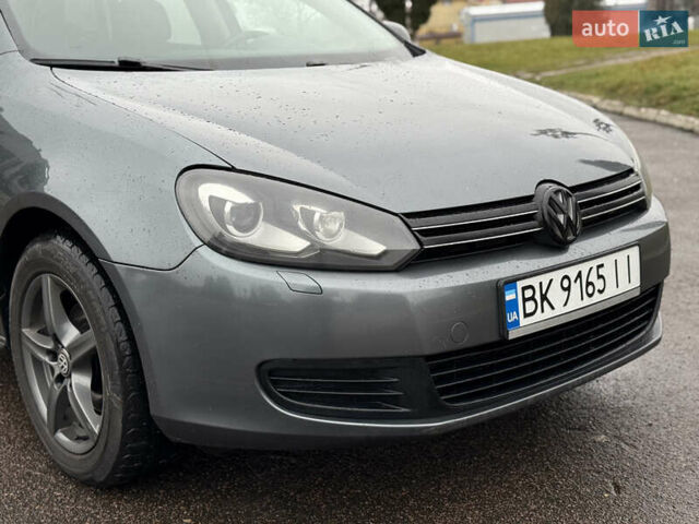 Серый Фольксваген Гольф, объемом двигателя 1.6 л и пробегом 298 тыс. км за 6550 $, фото 22 на Automoto.ua