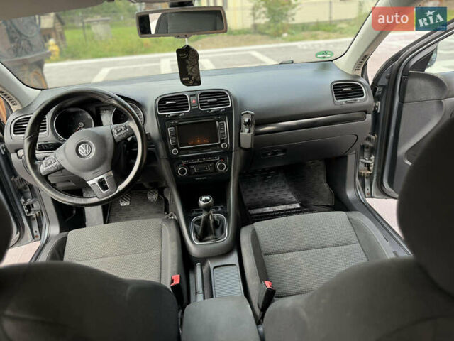 Серый Фольксваген Гольф, объемом двигателя 1.6 л и пробегом 300 тыс. км за 6300 $, фото 22 на Automoto.ua
