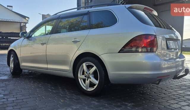 Серый Фольксваген Гольф, объемом двигателя 1.6 л и пробегом 285 тыс. км за 7000 $, фото 2 на Automoto.ua