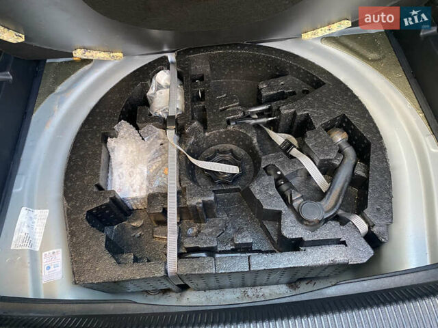 Серый Фольксваген Гольф, объемом двигателя 1.6 л и пробегом 217 тыс. км за 8800 $, фото 46 на Automoto.ua