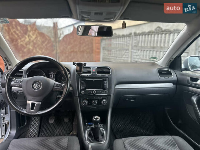 Серый Фольксваген Гольф, объемом двигателя 1.6 л и пробегом 260 тыс. км за 7250 $, фото 9 на Automoto.ua