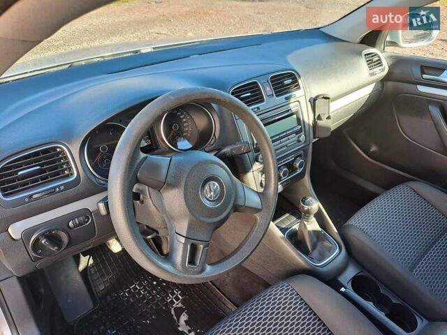 Серый Фольксваген Гольф, объемом двигателя 1.6 л и пробегом 250 тыс. км за 6900 $, фото 9 на Automoto.ua