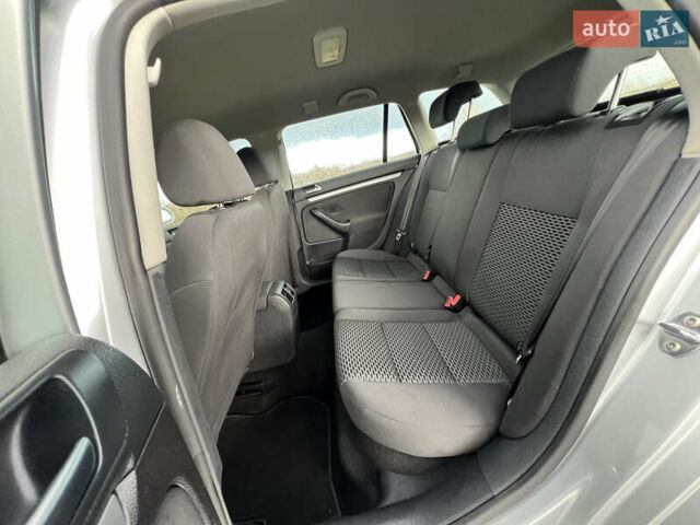 Сірий Фольксваген Гольф, об'ємом двигуна 1.6 л та пробігом 213 тис. км за 7100 $, фото 47 на Automoto.ua