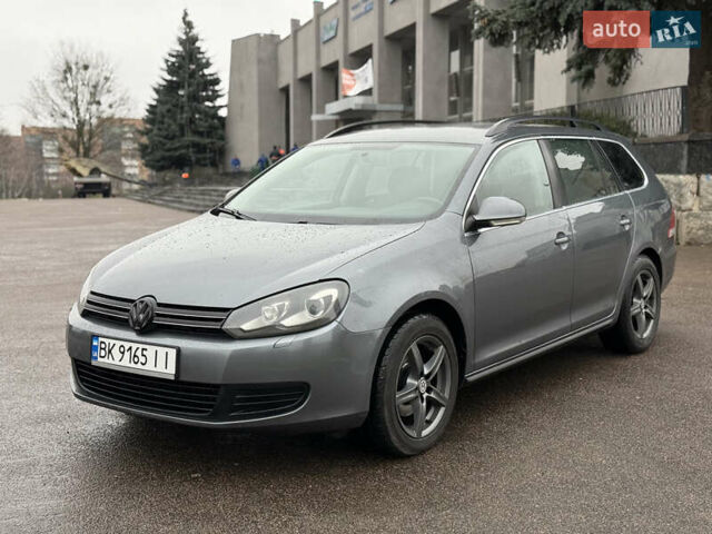 Серый Фольксваген Гольф, объемом двигателя 1.6 л и пробегом 298 тыс. км за 6550 $, фото 2 на Automoto.ua
