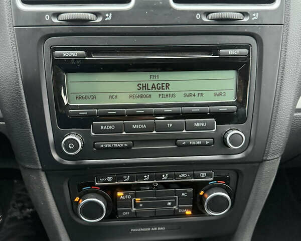 Сірий Фольксваген Гольф, об'ємом двигуна 1.39 л та пробігом 249 тис. км за 7899 $, фото 38 на Automoto.ua