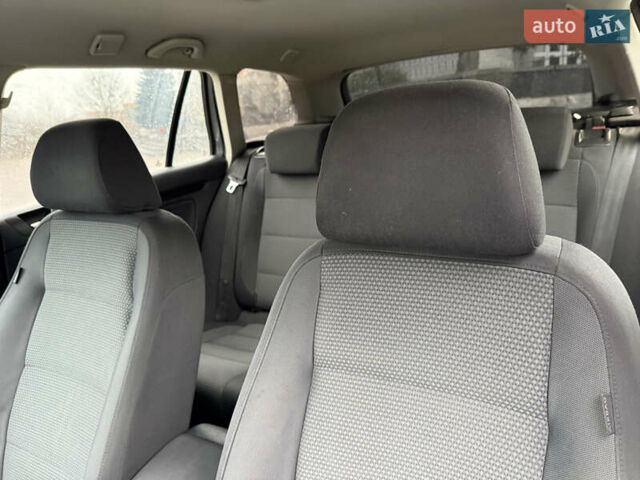 Серый Фольксваген Гольф, объемом двигателя 1.6 л и пробегом 298 тыс. км за 6550 $, фото 40 на Automoto.ua