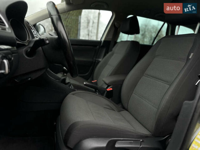 Сірий Фольксваген Гольф, об'ємом двигуна 1.39 л та пробігом 214 тис. км за 7500 $, фото 22 на Automoto.ua