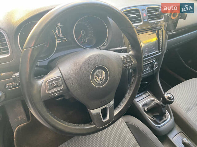 Серый Фольксваген Гольф, объемом двигателя 1.6 л и пробегом 217 тыс. км за 8800 $, фото 30 на Automoto.ua