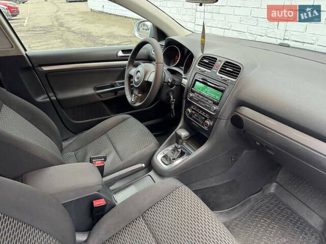 Серый Фольксваген Гольф, объемом двигателя 1.6 л и пробегом 202 тыс. км за 7500 $, фото 16 на Automoto.ua