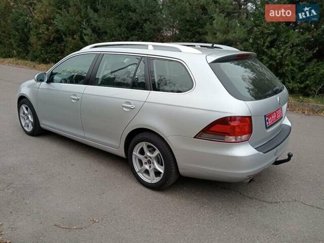 Серый Фольксваген Гольф, объемом двигателя 1.6 л и пробегом 235 тыс. км за 7500 $, фото 18 на Automoto.ua