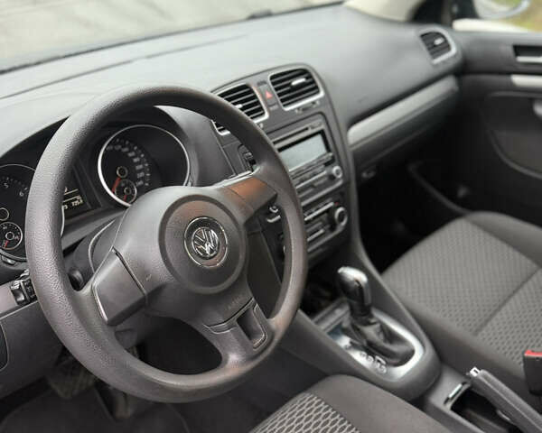 Сірий Фольксваген Гольф, об'ємом двигуна 1.39 л та пробігом 249 тис. км за 7899 $, фото 30 на Automoto.ua