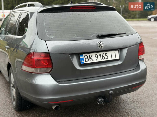 Серый Фольксваген Гольф, объемом двигателя 1.6 л и пробегом 298 тыс. км за 6550 $, фото 12 на Automoto.ua