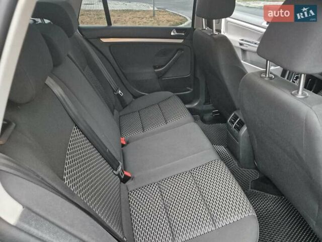 Сірий Фольксваген Гольф, об'ємом двигуна 1.6 л та пробігом 219 тис. км за 8100 $, фото 36 на Automoto.ua