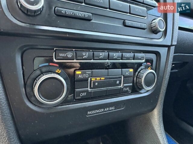 Сірий Фольксваген Гольф, об'ємом двигуна 1.6 л та пробігом 280 тис. км за 6900 $, фото 3 на Automoto.ua