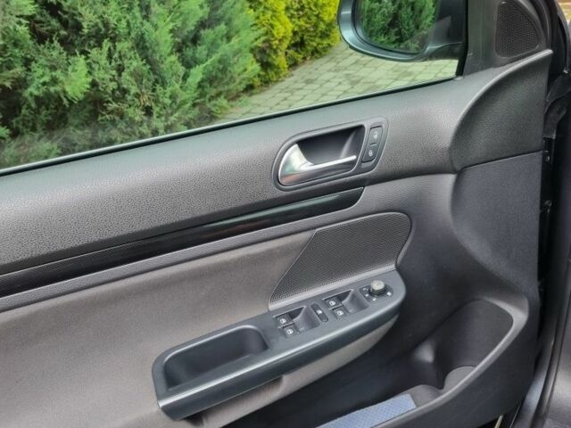 Серый Фольксваген Гольф, объемом двигателя 1.4 л и пробегом 240 тыс. км за 7900 $, фото 8 на Automoto.ua