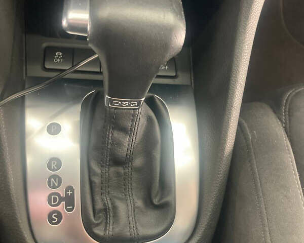 Серый Фольксваген Гольф, объемом двигателя 1.6 л и пробегом 250 тыс. км за 9600 $, фото 14 на Automoto.ua