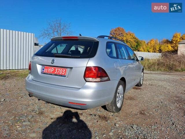 Серый Фольксваген Гольф, объемом двигателя 1.6 л и пробегом 250 тыс. км за 6900 $, фото 4 на Automoto.ua