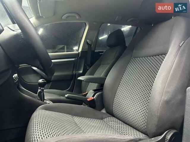 Сірий Фольксваген Гольф, об'ємом двигуна 1.6 л та пробігом 316 тис. км за 6900 $, фото 6 на Automoto.ua