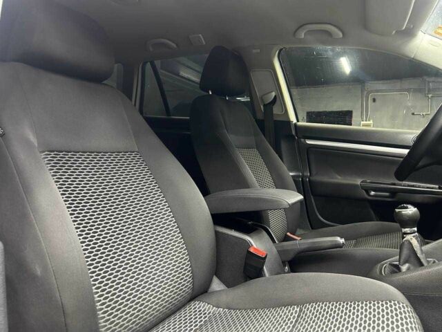 Сірий Фольксваген Гольф, об'ємом двигуна 1.6 л та пробігом 316 тис. км за 6900 $, фото 10 на Automoto.ua