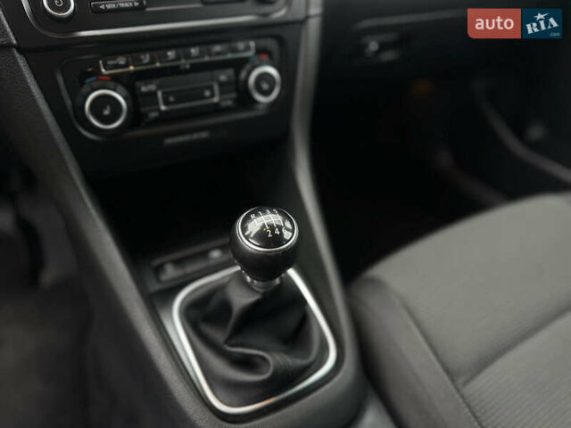 Сірий Фольксваген Гольф, об'ємом двигуна 1.39 л та пробігом 214 тис. км за 7500 $, фото 30 на Automoto.ua