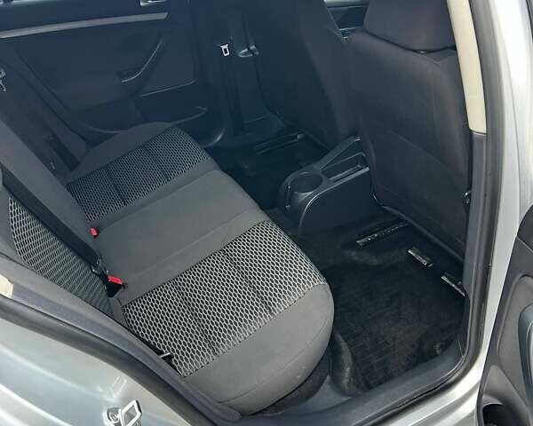 Серый Фольксваген Гольф, объемом двигателя 1.6 л и пробегом 262 тыс. км за 8500 $, фото 18 на Automoto.ua