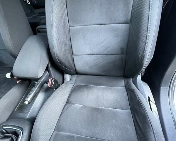 Сірий Фольксваген Гольф, об'ємом двигуна 1.6 л та пробігом 254 тис. км за 7500 $, фото 21 на Automoto.ua