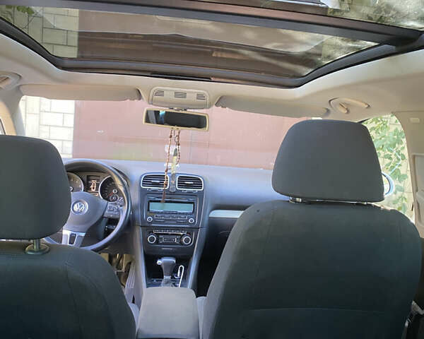 Серый Фольксваген Гольф, объемом двигателя 1.39 л и пробегом 235 тыс. км за 8500 $, фото 24 на Automoto.ua