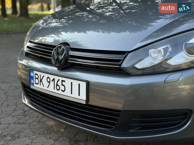 Фольксваген Гольф 2010 у Рівному на Automoto.ua Сірий Фольксваген Гольф, об'ємом двигуна 1.6 л та пробігом 299 тис. км за 6700 $, фото 5 на Automoto.ua