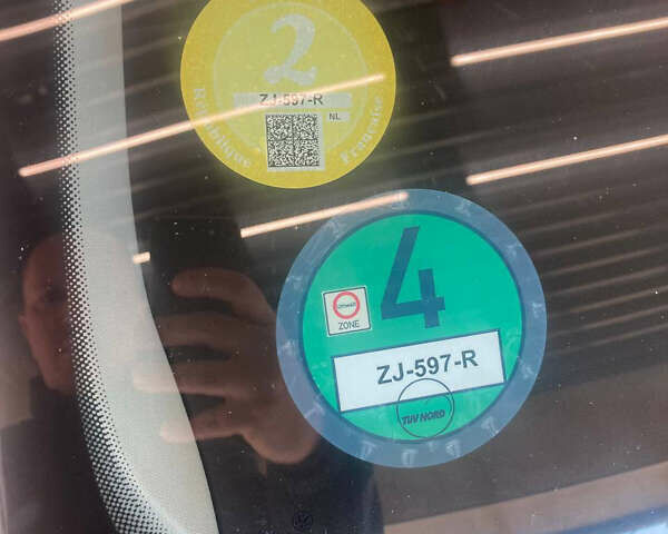 Серый Фольксваген Гольф, объемом двигателя 1.6 л и пробегом 250 тыс. км за 9600 $, фото 16 на Automoto.ua