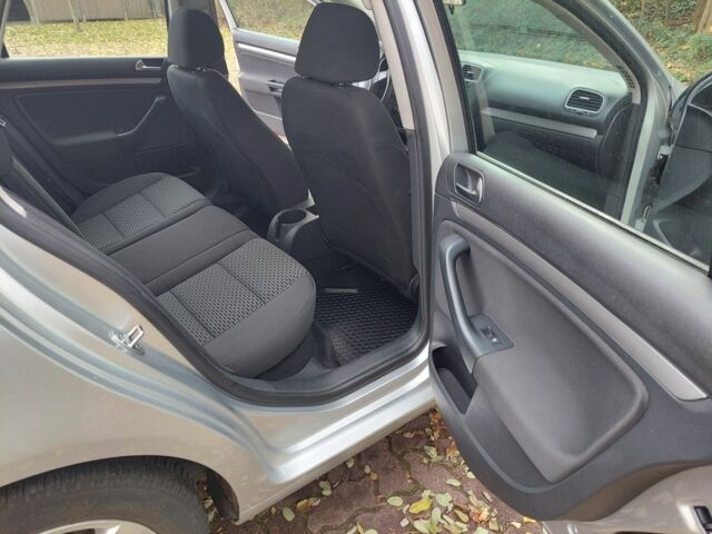 Сірий Фольксваген Гольф, об'ємом двигуна 0 л та пробігом 286 тис. км за 7200 $, фото 10 на Automoto.ua