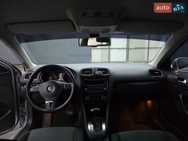 Серый Фольксваген Гольф, объемом двигателя 1.6 л и пробегом 270 тыс. км за 7500 $, фото 7 на Automoto.ua