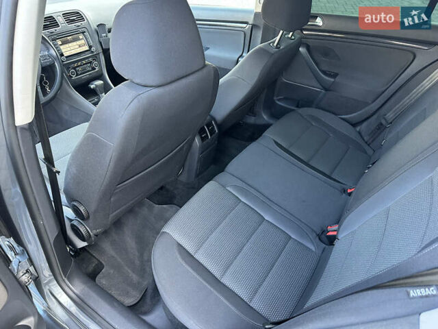 Сірий Фольксваген Гольф, об'ємом двигуна 1.39 л та пробігом 140 тис. км за 8100 $, фото 50 на Automoto.ua