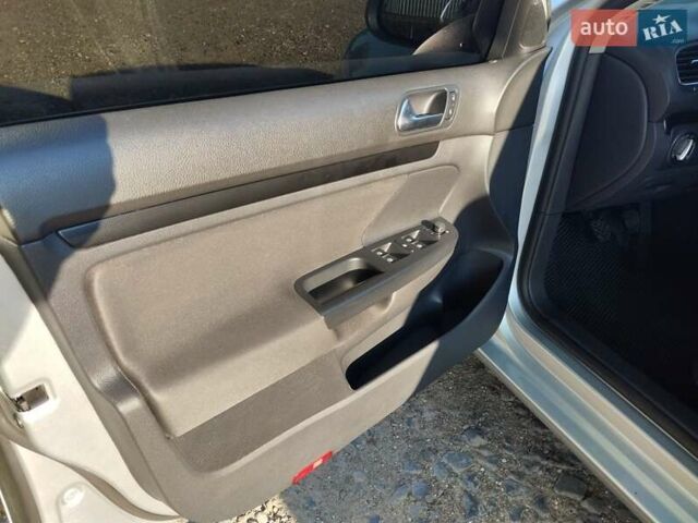 Сірий Фольксваген Гольф, об'ємом двигуна 1.6 л та пробігом 304 тис. км за 7850 $, фото 31 на Automoto.ua