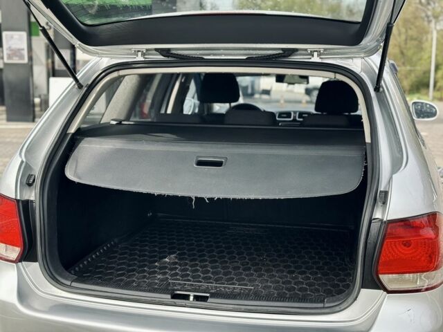 Серый Фольксваген Гольф, объемом двигателя 1.6 л и пробегом 239 тыс. км за 7199 $, фото 12 на Automoto.ua