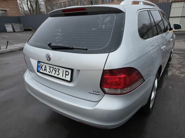 Серый Фольксваген Гольф, объемом двигателя 1.6 л и пробегом 270 тыс. км за 7500 $, фото 2 на Automoto.ua