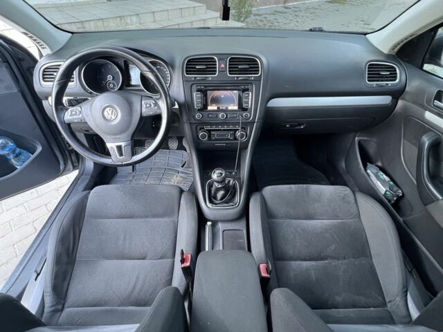 Серый Фольксваген Гольф, объемом двигателя 1.6 л и пробегом 254 тыс. км за 7500 $, фото 17 на Automoto.ua