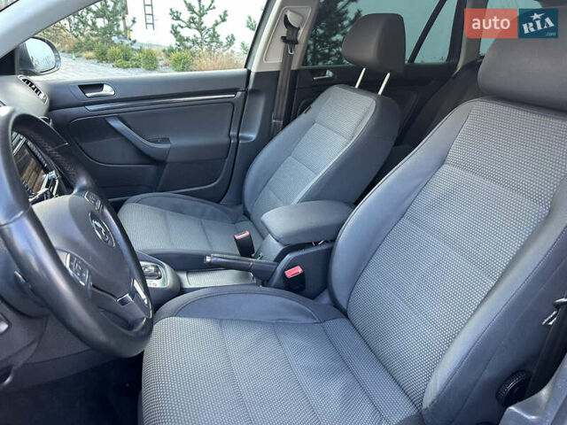 Сірий Фольксваген Гольф, об'ємом двигуна 1.39 л та пробігом 140 тис. км за 8100 $, фото 52 на Automoto.ua