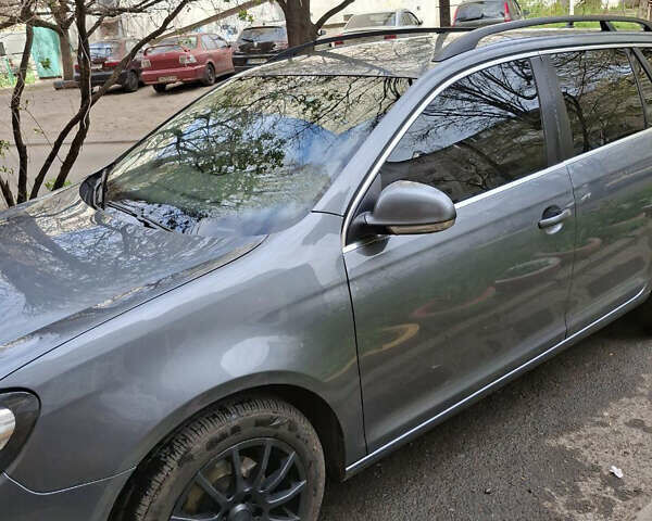 Сірий Фольксваген Гольф, об'ємом двигуна 1.6 л та пробігом 301 тис. км за 8300 $, фото 1 на Automoto.ua