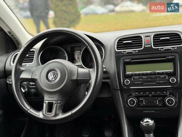 Серый Фольксваген Гольф, объемом двигателя 1.6 л и пробегом 298 тыс. км за 6550 $, фото 28 на Automoto.ua
