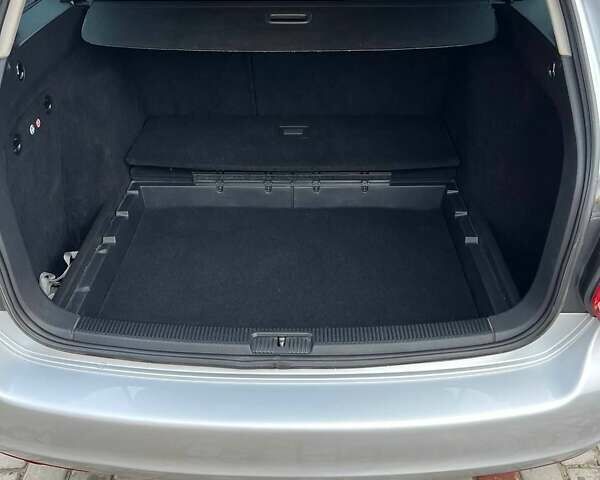 Серый Фольксваген Гольф, объемом двигателя 1.6 л и пробегом 262 тыс. км за 8500 $, фото 24 на Automoto.ua