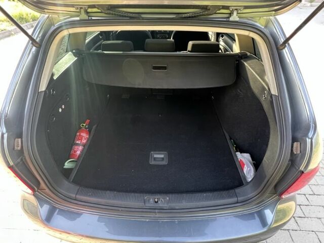 Серый Фольксваген Гольф, объемом двигателя 1.6 л и пробегом 254 тыс. км за 7500 $, фото 13 на Automoto.ua