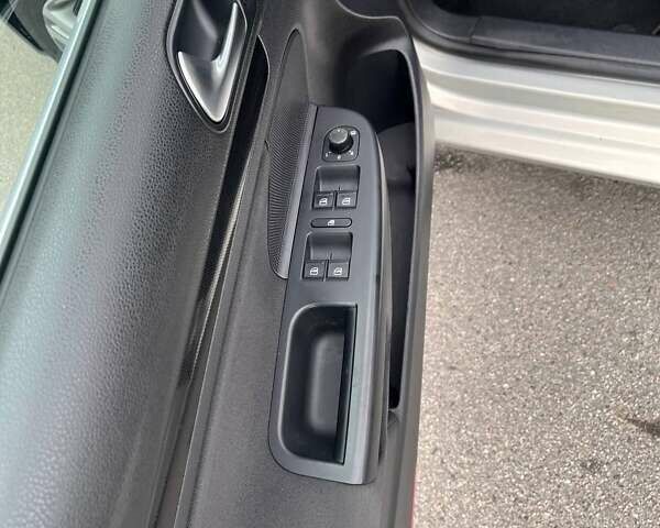 Фольксваген Гольф 2010 в Славуте на Automoto.ua Серый Фольксваген Гольф, объемом двигателя 1.39 л и пробегом 230 тыс. км за 7200 $, фото 10 на Automoto.ua