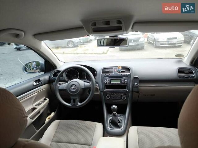 Серый Фольксваген Гольф, объемом двигателя 1.6 л и пробегом 241 тыс. км за 6850 $, фото 24 на Automoto.ua