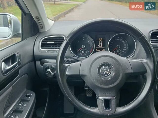 Серый Фольксваген Гольф, объемом двигателя 1.6 л и пробегом 235 тыс. км за 7500 $, фото 5 на Automoto.ua
