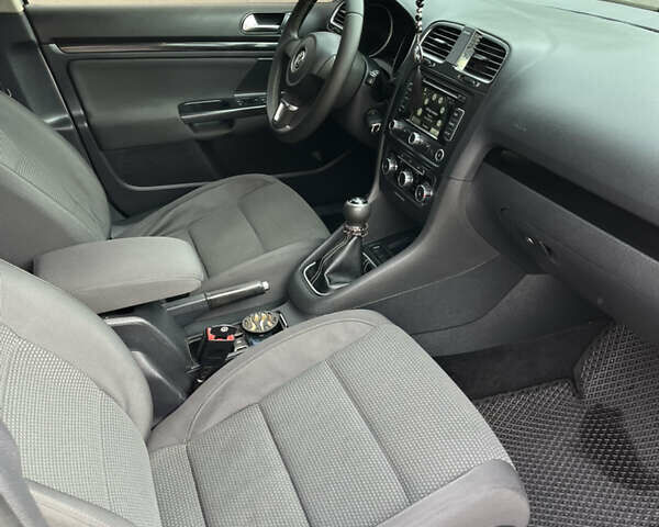 Сірий Фольксваген Гольф, об'ємом двигуна 1.6 л та пробігом 315 тис. км за 8000 $, фото 7 на Automoto.ua