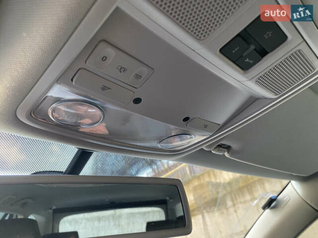 Серый Фольксваген Гольф, объемом двигателя 1.6 л и пробегом 217 тыс. км за 8800 $, фото 31 на Automoto.ua