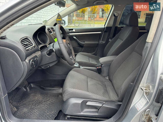 Серый Фольксваген Гольф, объемом двигателя 1.6 л и пробегом 202 тыс. км за 7500 $, фото 17 на Automoto.ua